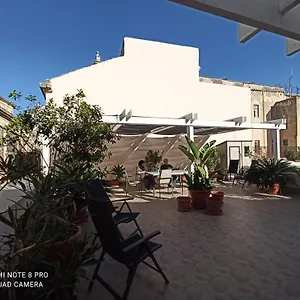  Apartment La Feluca Italien