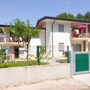  Apartment Villaggio Delfino Italien