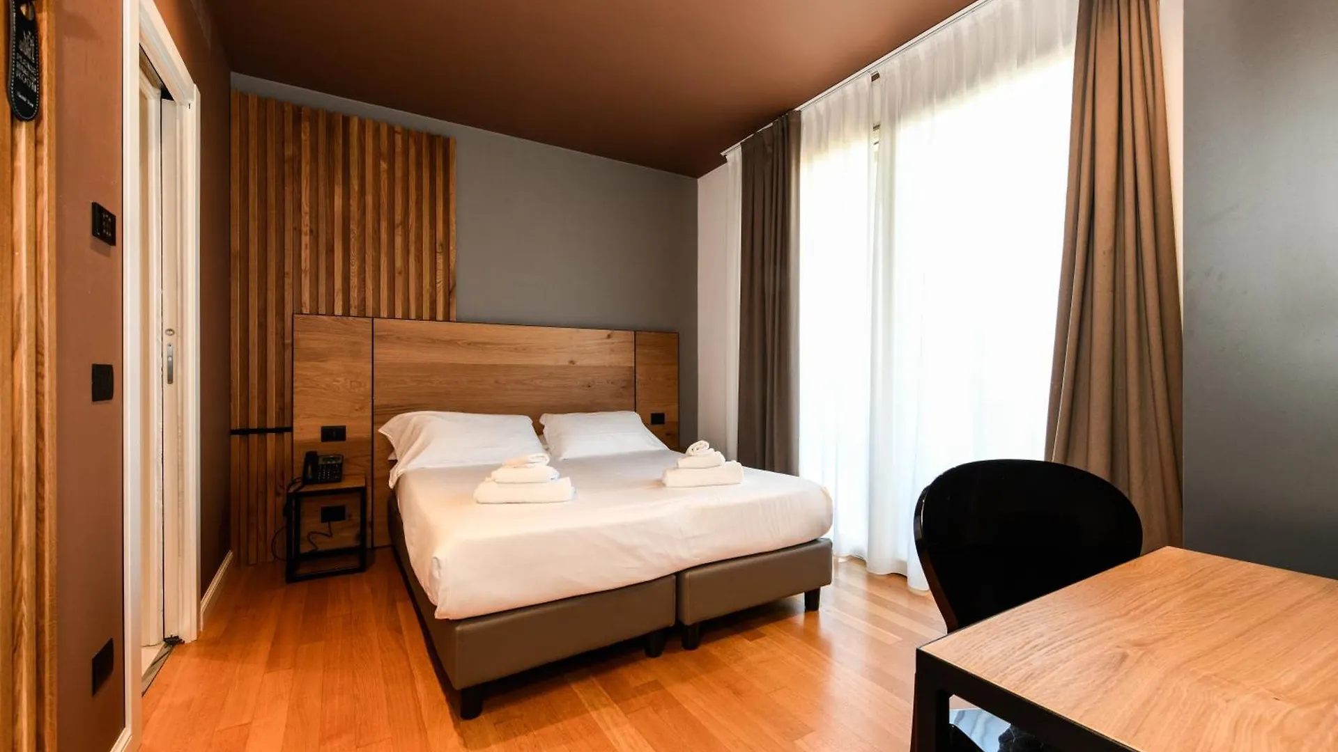 Hotel Mauro Sirmione 3*,  Italien